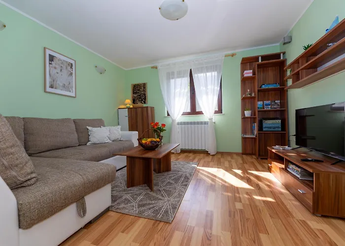 Rumora Gorski Kotar * Tuk Vojni